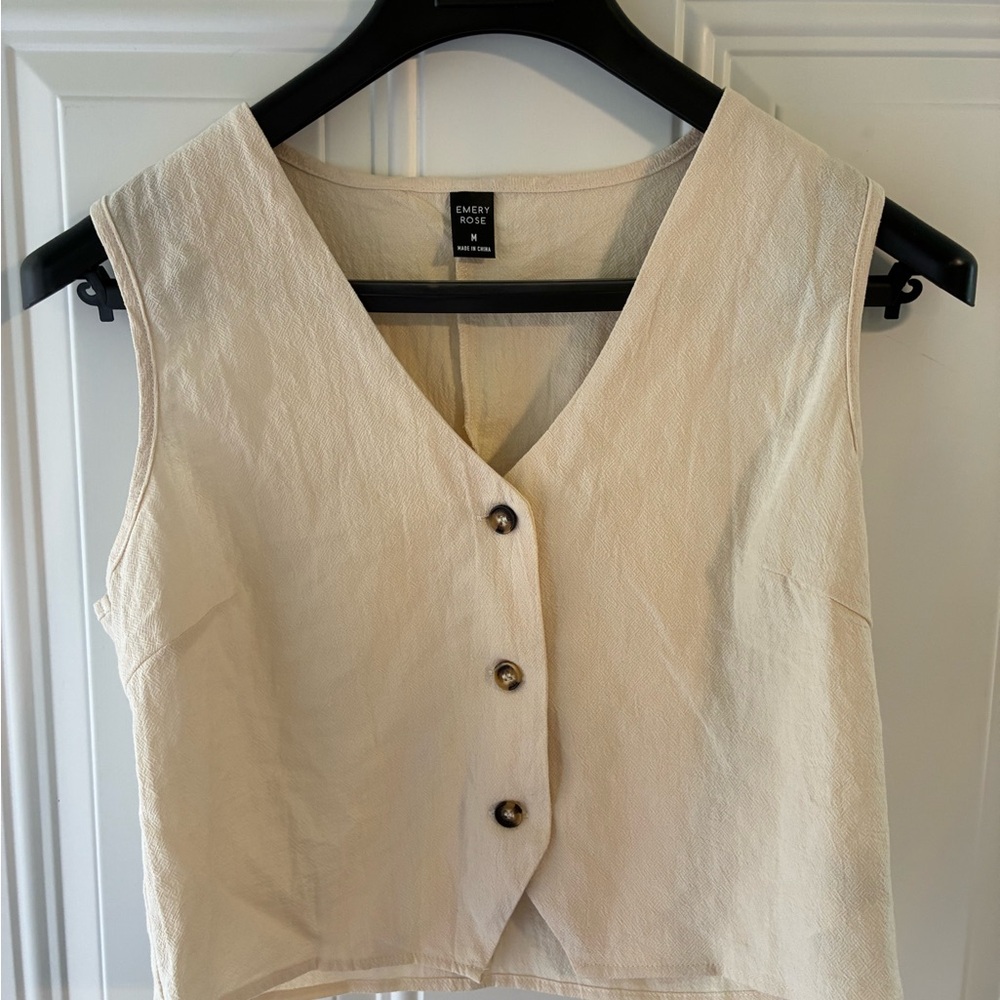 Emery Rose Cream V-Neck Button Front Tank